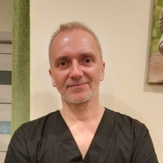Эрик Валерий Робертович, массажист