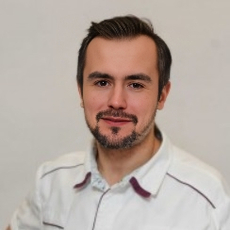 Аверьянов Валентин Владимирович, массажист