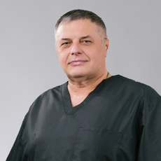 Кузьменко Олег Евгеньевич, стоматолог-хирург
