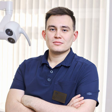 Ахметов Иван Арсеньевич, стоматолог-хирург