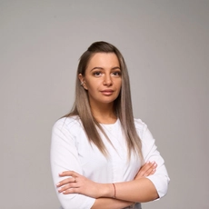 Антипова Яна Александровна, стоматолог-терапевт