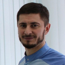 Караван Игорь Эдуардович, стоматолог-ортопед