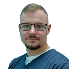 Авдеев Денис Александрович, стоматолог-хирург