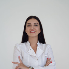 Леонтьева Александра Олеговна, стоматолог-терапевт