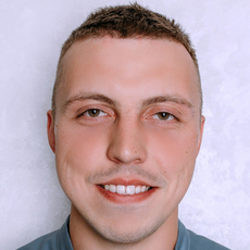 Юшков Константин Олегович, стоматолог-терапевт