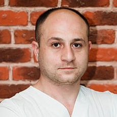 Хачатрян Артур Самвелович, стоматолог-терапевт