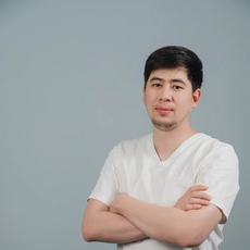 Куртусунов Фарид Баговдинович, стоматолог-терапевт