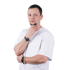 Ермолаев Александр Юрьевич, стоматолог-хирург