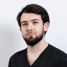 Чагаров Артур Ахматович, стоматолог-хирург