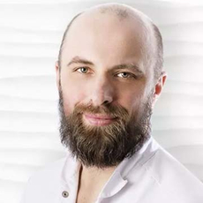 Комаров Андрей Вадимович, пластический хирург