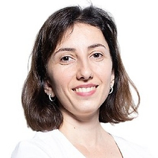 Мосесова Анжелика Сержевна, стоматолог-хирург