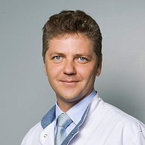 Израилов Роман Евгеньевич, хирург