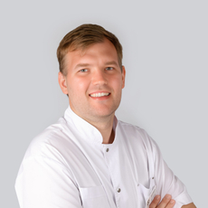 Матвеев Евгений Алексеевич, стоматолог-хирург