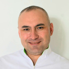 Агаджанян Вреж Шамирович, стоматолог-хирург