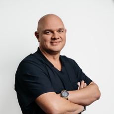 Гладышев Антон Викторович, пластический хирург