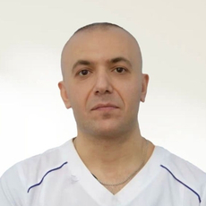 Дабаг Амир, массажист