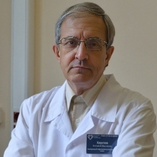 Хаустов Виталий Иванович, терапевт