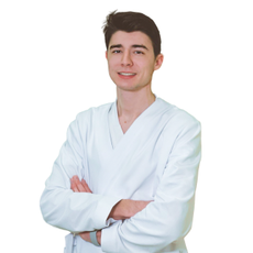 Киргинцев Артем Дмитриевич, стоматолог-терапевт