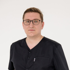 Кузнецов Максим Дмитриевич, стоматолог-терапевт