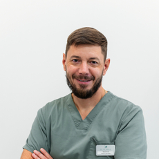 Конопихин Роман Сергеевич, стоматолог-хирург