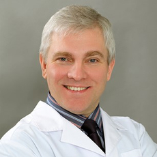 Петров Олег Викторович, стоматолог-хирург