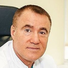 Сулейманов Наиль Явдатович, пластический хирург