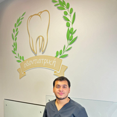 Касумов Роял Ахлиманович, стоматолог-терапевт