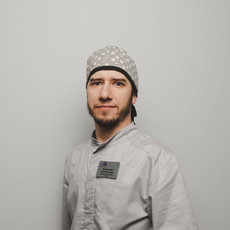 Арсаналиев Вали Юсупович, стоматолог-терапевт