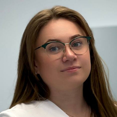 Бердникова Юлия Сергеевна, стоматолог-терапевт