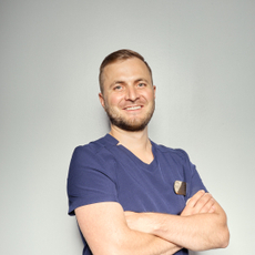 Тарасов Михаил Сергеевич, стоматолог-хирург