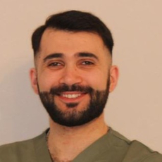 Оганнисян Айк Тигранович, стоматолог-хирург