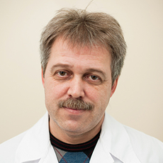 Мочкин Евгений Михайлович, стоматолог-хирург