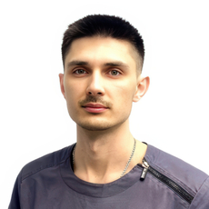 Ашуралиев Руслан Сойбжанович, стоматолог-хирург