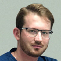 Крайнов Илья Вячеславович, стоматолог-хирург