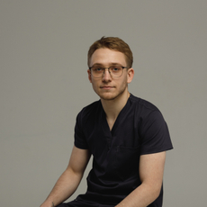 Казарян Эдуард Артурович, стоматолог-терапевт