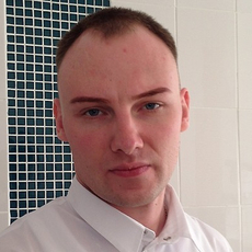 Пискаев Евгений Александрович, стоматолог-хирург