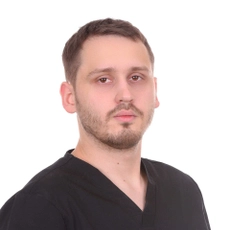 Калинин Максим Викторович, стоматолог-терапевт