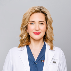 Кочнева Илона Сергеевна, пластический хирург