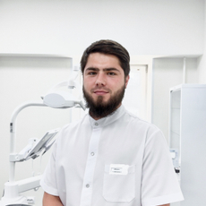 Мухадиев Абдул-Малик Харонович, стоматолог-терапевт