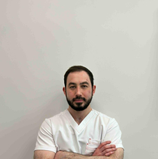 Карачаев Аслан Хазреталиевич, стоматолог-хирург