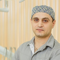 Алоян Оганес Манукович, стоматолог-ортопед