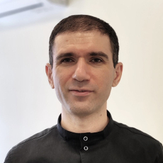 Овакимян Вардгес Овикович, стоматолог-хирург