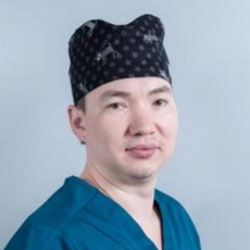 Казакбаев Артур Амирович, офтальмолог-хирург