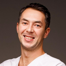 Кипарисов Юрий Сергеевич, стоматолог-хирург