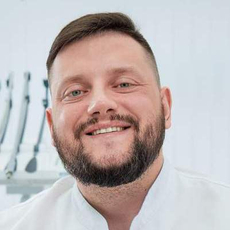 Малых Кирилл Алексеевич, стоматолог-ортопед