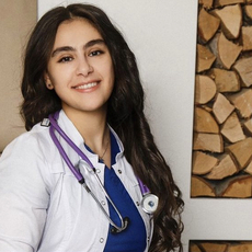 Кусаинова Карина Севаковна, уролог