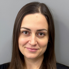 Меняйлова Дина Сергеевна, стоматолог-хирург