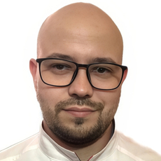 Якунин Максим Сергеевич, офтальмолог