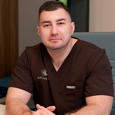 Абозин Максимильян Владимирович, пластический хирург