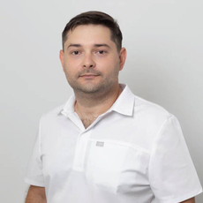 Землянов Сергей Александрович, стоматолог-хирург